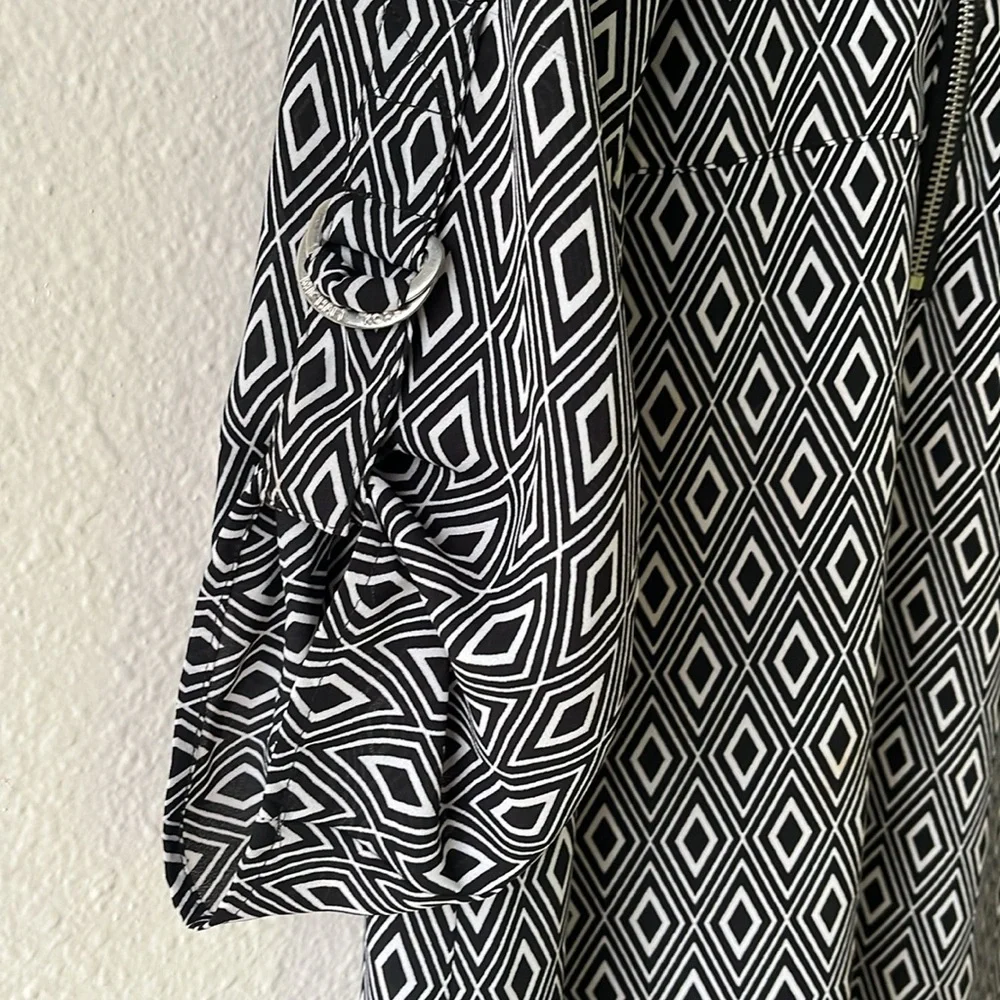 Michael Kors Black and White Geometric Tunic Style Half Zip Light Flowy Top S